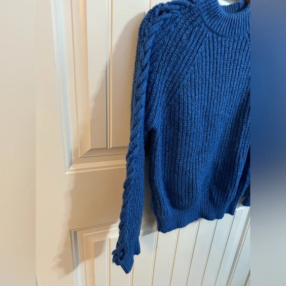 Alice Blue Royal Blue Knit Sweater w/ Cut out arm detail - Picture 3 of 6